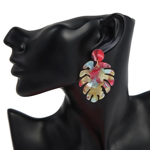 🔴𝟱/$𝟭𝟱🔴𝗖𝗟𝗘𝗔𝗥𝗔𝗡𝗖𝗘 Palm Earrings NEW - Picture 4 of 10